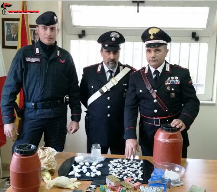 Biancavilla, blitz dei carabinieri: 4 arresti