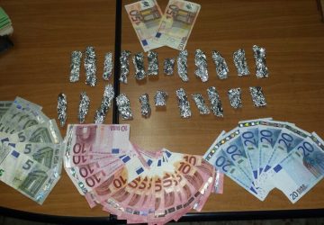 Aci Catena, beccati con la marijuana: 3 denunciati