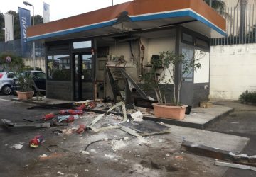 Trepunti, con l&rsquo;escavatore asportano cassaforte: 25.000 euro il bottino VD