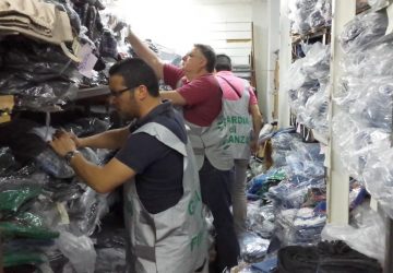 Catania, sequestrati oltre 14.000 articoli di abbigliamento contraffatto. Denunciato imprenditore