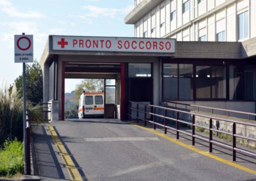 Strane “presenze” al Pronto Soccorso di Acireale: pazienti o “ospiti” estemporanei? VIDEO