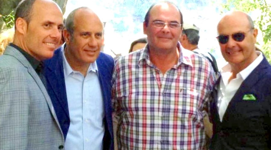 Federico Moccia con i fratelli, da sinistra, Alessandro, Antonino e Maurizio Vaccaro