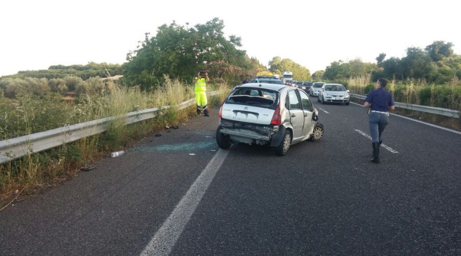 Fiumefreddo, incidente in autostrada. Interviene elisoccorso