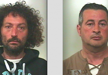 Bloccati con un panetto di hashish. Arrestati 2 catenoti