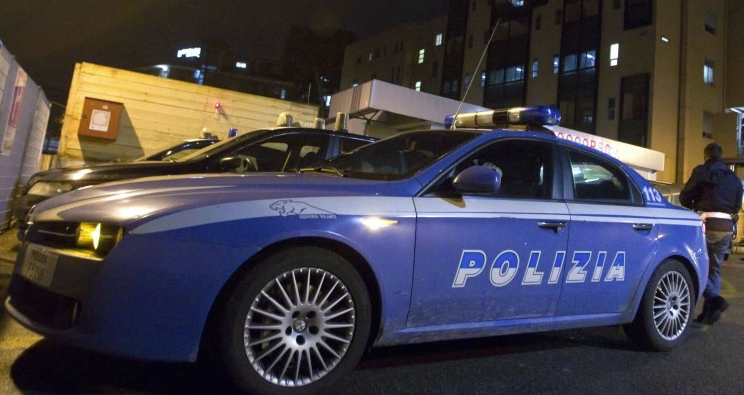 Tenta di violentare turista all’uscita dalla discoteca alla Playa di Catania: arrestato 24enne