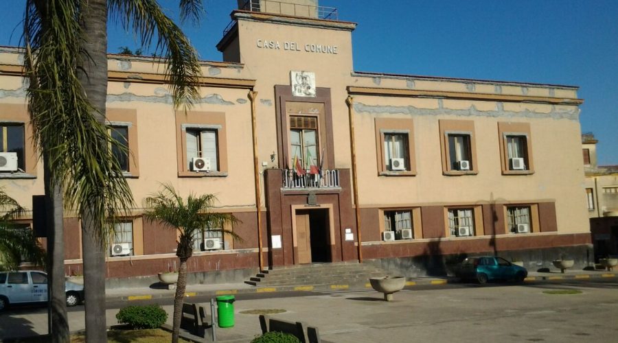 Mascali, frattura nella maggioranza consiliare. Il sindaco Messina annuncia una verifica VIDEO