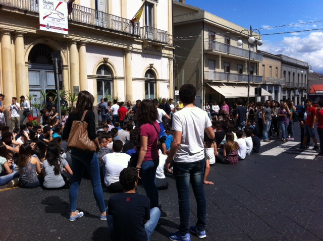 Ospedale Giarre, la protesta degli studenti VD