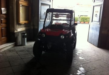 In Municipio in trattore. Citt&agrave; contemporanea? No: agreste