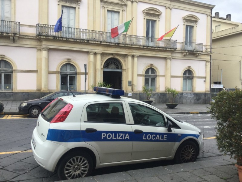 Giarre, mortificato l’atto di indirizzo sul dimensionamento scolastico. In aula va in scena la fine della maggioranza