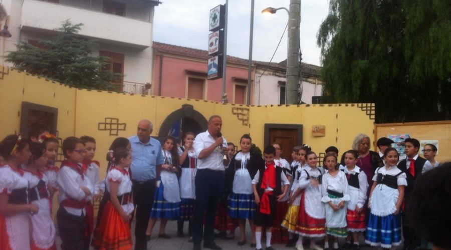 Calatabiano: recital dei bambini della scuola primaria di Pasteria