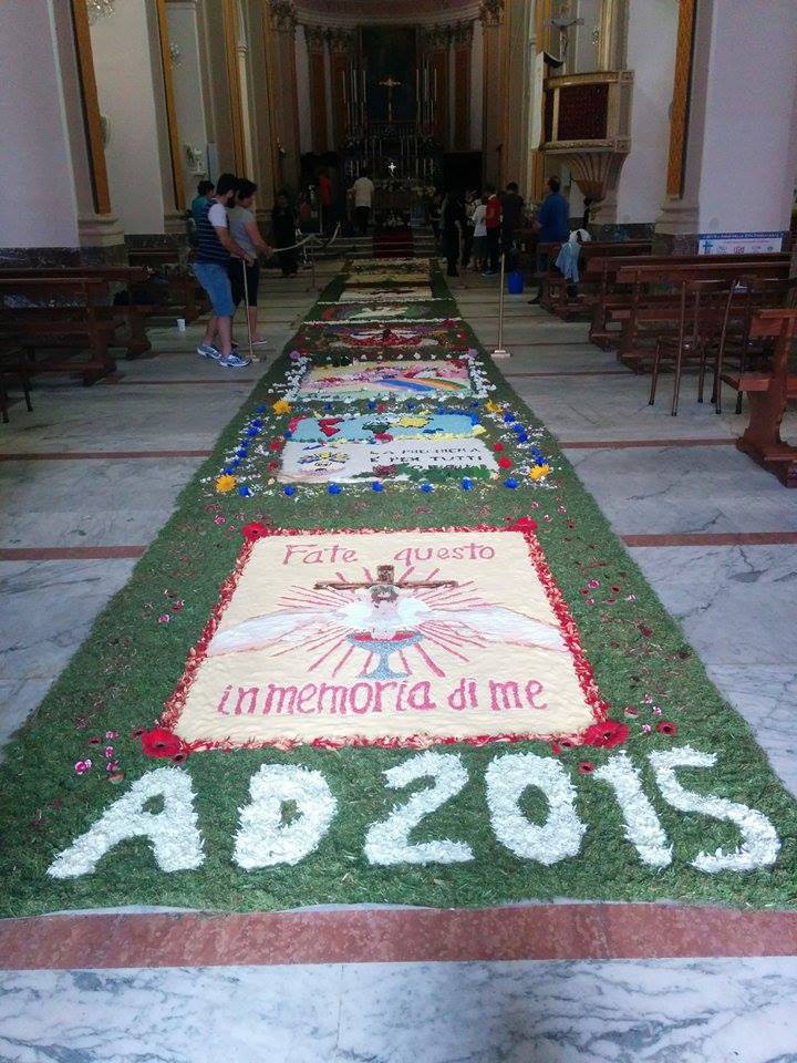 Macchia di Giarre: infiorata per il Corpus Domini