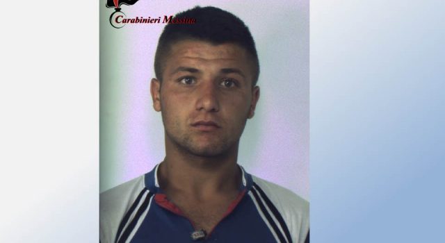 Gaggi, 4 arresti per furto