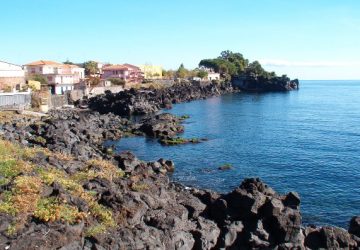 Acireale, aperti i solarium di Stazzo e Santa Tecla