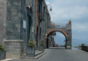 Torre Archirafi, da stasera in vigore isola pedonale