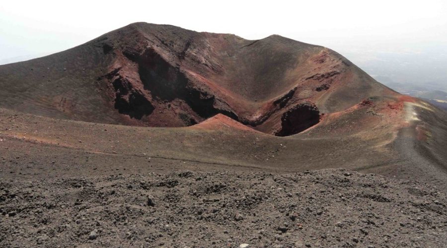Il cratere Voragine dell’Etna cresce, bordo supera 3.400 metri