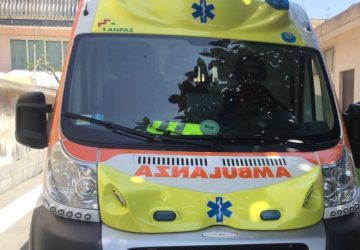 Catania, scontro tra uno scooter e un furgone: muore un 24enne