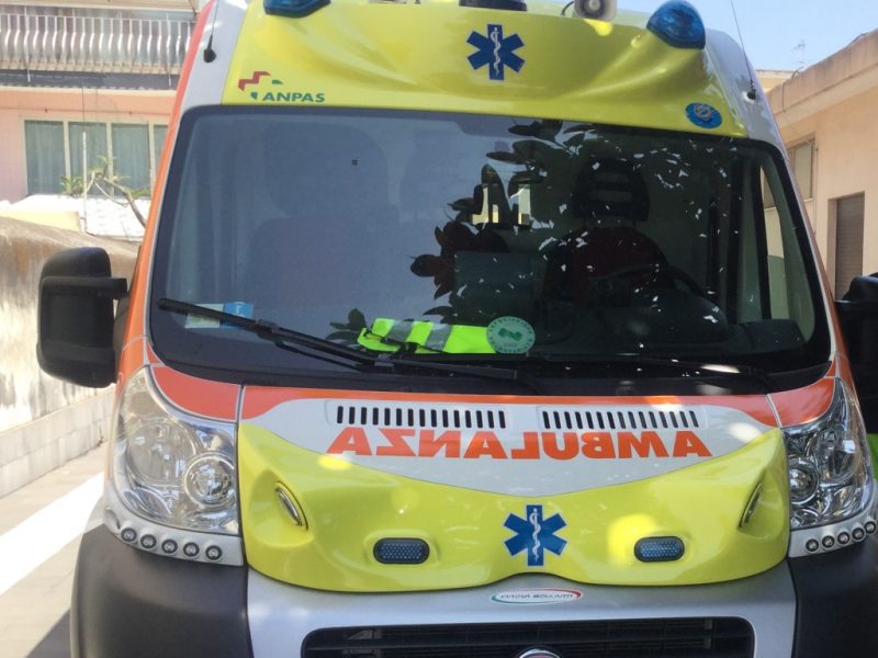 Riposto, incidente con feriti in via La Torre