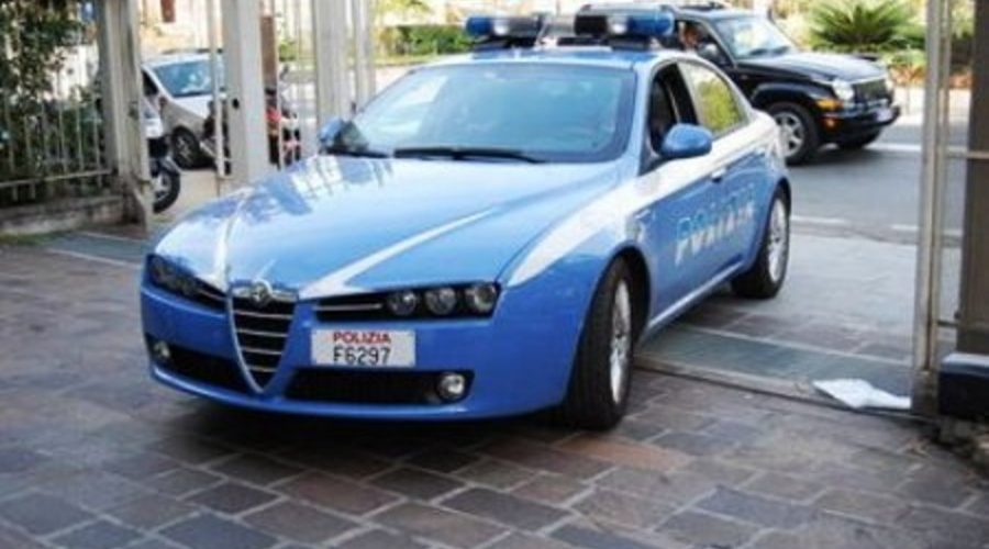 Al setaccio i centri scommesse a Catania e provincia. Decine di controlli della polizia