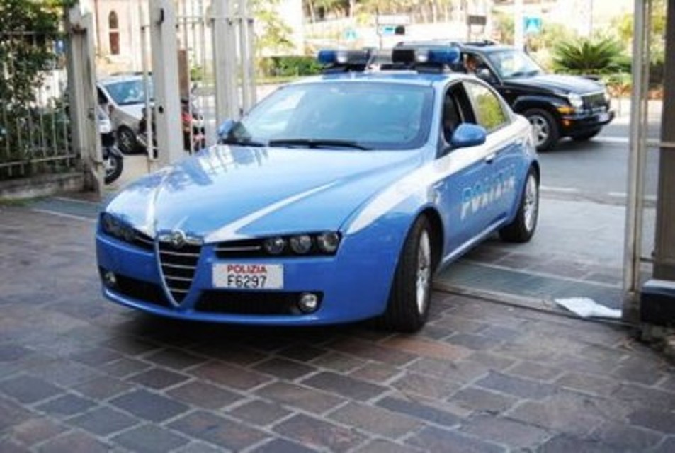 Catania: scoperta e sequestrata carrozzeria “abusiva”. Multati diversi negozi per non aver emesso scontrini