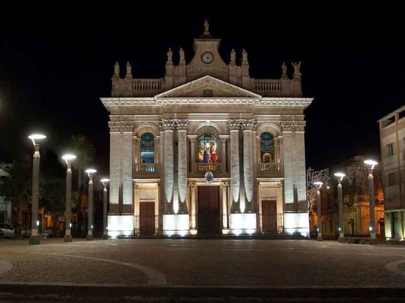 Riposto, basilica di San Pietro: Vescovo nomina il nuovo parroco: don Marco Catalano