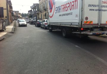 Trepunti, lunghe code in via Luminaria