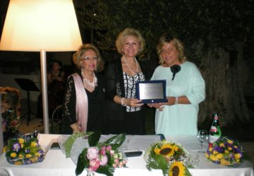 Il premio Donna Fidapa di Acireale a Carmela Faro