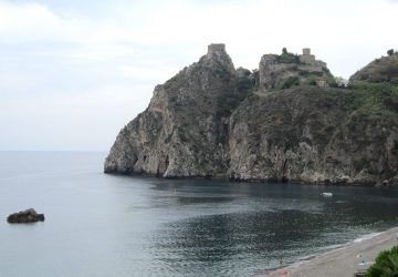 Sant&rsquo;Alessio: yacht si arena, salvo l&rsquo;equipaggio