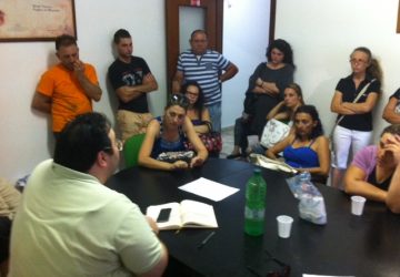 Alloggi via Carducci, la carica degli abusivi