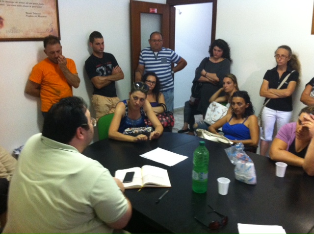 Alloggi via Carducci, la carica degli abusivi