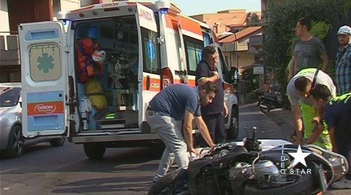 Adrano, auto pirata travolge scooter: 25enne di Biancavilla in prognosi riservata