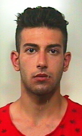 Acireale, furto durante la notte in una tabaccheria. Un arresto