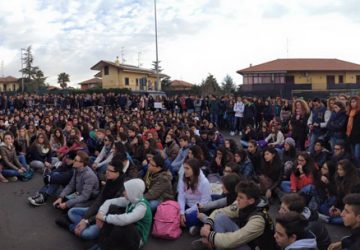 Mascalucia: al liceo Concetto Marchesi suona la campanella della protesta
