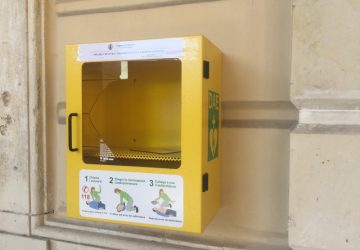 Riposto, danneggiata teca defibrillatore 118. Il sindaco: Atto deplorevole