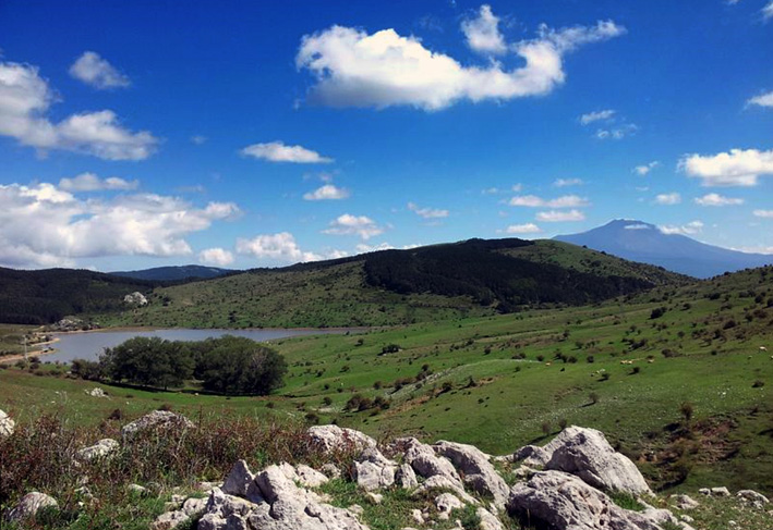 Randazzo, personale del Corpo Forestale ritrova un uomo dispersosi nei pressi del lago Trearie