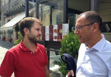 Giarre: sindaco tenta di lanciare Opa nel Pd. Missione fallita
