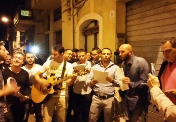Giarre, tornano di moda le serenate d&rsquo;amore VIDEO