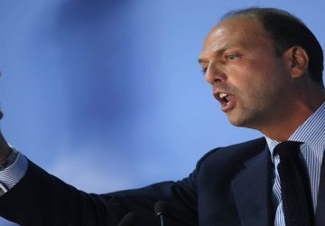 Ncd: le bugie di Alfano per salvare il partito ed il patto segreto con Renzi