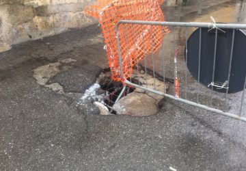 Giarre, voragine via Ariosto: presentata denuncia ai carabinieri. Il Comune corre ai ripari VD