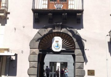 Acireale: disperato perch&eacute; senza lavoro tenta di darsi fuoco