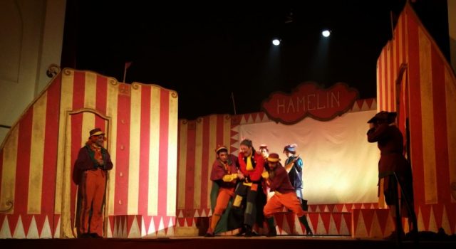 Giarre: al Teatro Rex il nuovo Pifferaio magico