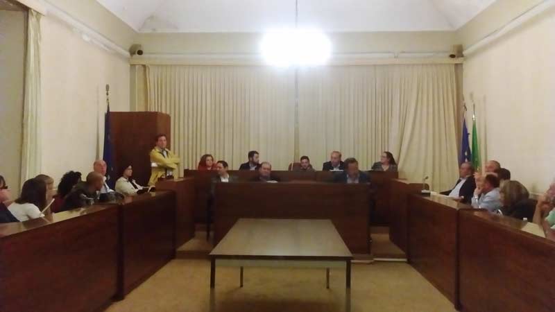Mascali: dopo oltre 2 mesi una vivace seduta di Consiglio Comunale