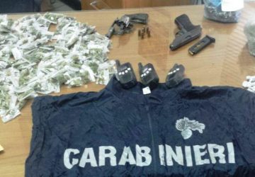 Catania, blitz a Trappeto e San Giovanni Galermo: 3 arresti. Scovato nascondiglio di armi e droga