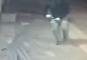 Ecco come agisce la criminalit&agrave; a Giarre. Le immagini crude di una tentata rapina VD