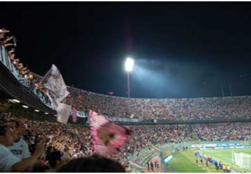 Calcio. Il Palermo aspetta l&rsquo;Inter, il Trapani vola in Sardegna