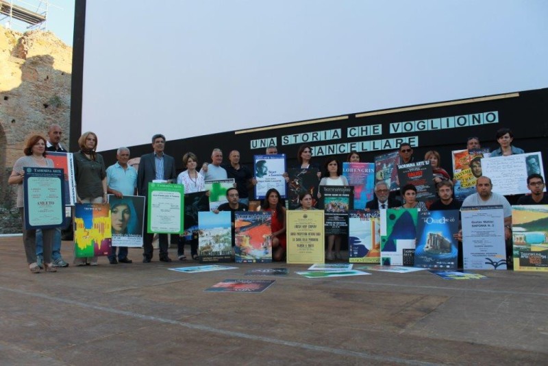 Taormina Arte: i lavoratori, esasperati, riprendono la protesta