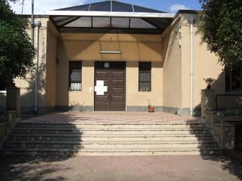 Giarre, plesso Scuola dell&rsquo;infanzia &ldquo;Rodari&rdquo;. Il Comune assente e genitori e docenti restaurano l&rsquo;edificio scolastico