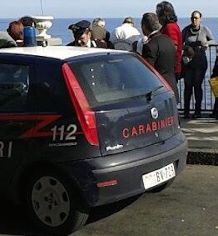 Aci Castello, rinvenuto cadavere tra gli scogli