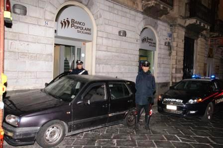 Catania, assaltano bancomat in pieno centro. Arrestati