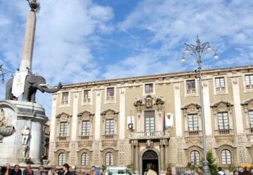 Catania: Bianco edita il “suo” giornale e scoppia la polemica
