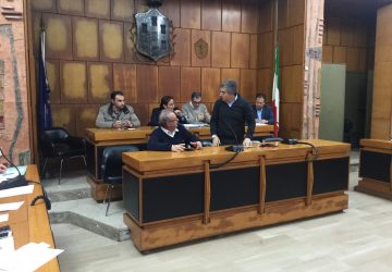 Maggioranza finita. Il sindaco rimane solo. Lo spettro del dissesto e della sfiducia VIDEO